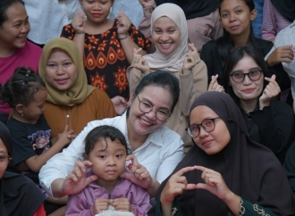 Agustina Wilujeng Perkenalkan Program KELUARGA CEMARA