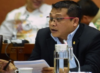 Sonny Danaparamita: Tanggul Beton Cilincing, Mengganggu Aktivitas Mencari Ikan