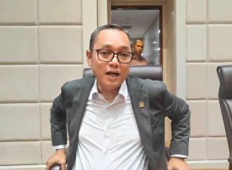 Deddy Sitorus Minta Nusron Wahid Jelaskan Soal Proyek Tanggul Beton di Cilincing