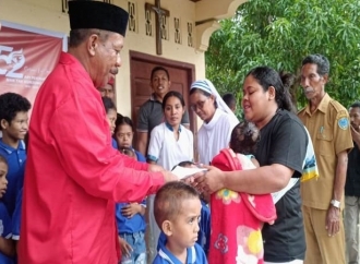 PDI Perjuangan Nagekeo Gerak Cepat Kirim Tim Medis dan Bantuan untuk Korban Banjir Mauponggo