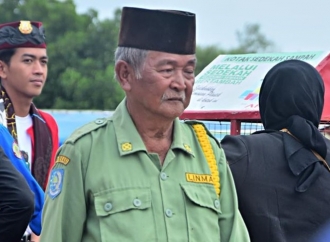 Pemkab Bekasi Perkuat Satlinmas, Bupati Ade Dorong Regenerasi Anggota dan Aktivasi Siskamling