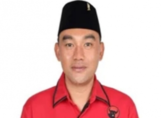 Ketua Fraksi PDI Perjuangan Musi Rawas Gunakan Dana Aspirasi untuk Lampu Jalan