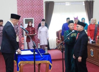 Yuri Sagali Resmi Dilantik Gantikan Dessy Ayu Trisna di DPRD Kota Pangkalpinang