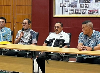 Armuji Pasang Badan untuk Warga di Perumahan Darmo Hill