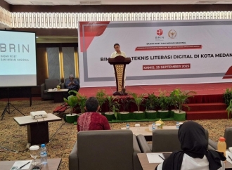 Sofyan Tan Tegaskan Pentingnya Pemahaman Yang Utuh Akan Literasi Digital