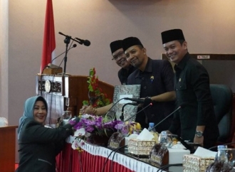 Fraksi PDI Perjuangan Desak Pemkab Sumbawa Perkuat Keseimbangan Fiskal di Tengah Penurunan Pendapatan dan Belanja Modal
