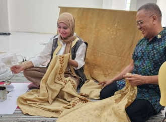 Samuel Wattimena Jadi Pencetus Lahirnya Hijab Batik Malon