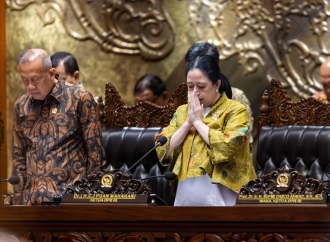 Puan Maharani Mohon Maaf Kepada Rakyat Indonesia Jika DPR Belum Bekerja Maksimal