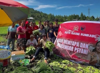 Ruth Naomi Turun ke Rakyat Berdiskusi dan Serap Aspirasi Petani Sayur di Kabupaten Biak