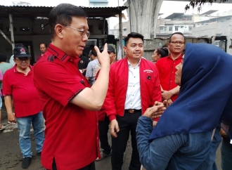 Ketua DPC PDI Perjuangan Medan Kembali Bantu Warga Alami Musibah Kebakaran 