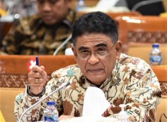 Andreas Hugo Pareira: Jokowi Pertahankan Kekuasaan Lewat Prabowo-Gibran