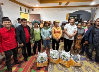 Rapidin Bantu BBM dan Petani Gotong Royong Sewa Traktor Untuk Jagung