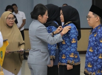 Wali Kota Singkawang Tekankan Integritas Saat Lantik 43 PPPK Periode II