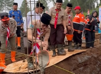 Groundbreaking Masjid Ikhlas Bakti, Bupati Mas Ipin Dorong Huntara Jadi Pusat Ekonomi