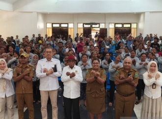Obet Dorong OAP Lulusan Perguruan Tinggi Manfaatkan Peluang Kerja ke Luar Negeri Secara Legal