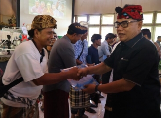 Adi Wiryatama Apresiasi Tinggi Semangat dan Kekompakan Para Petani di Kabupaten Buleleng