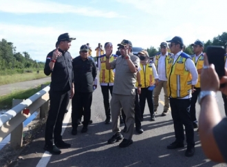 Fransiskus Diaan Apresiasi Lasarus dan PUPR Hingga Pemantapan Jalan Nasional di Kapuas Hulu 98% 