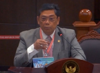 Utut Adianto Diizinkan Minum Oleh Ketua MK Saat Sidang