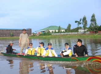 Lasarus Desak Pemerintah Bangun Jalan Daerah Menuju Kawasan Danau Sentarum
