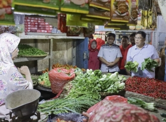 Utut Serap Aspirasi Pedagang Pasar Segamas, Jadi Bahan Dorongan Pemulihan Ekonomi Daerah