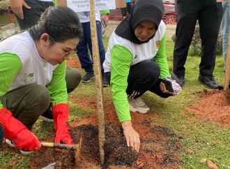 Tjhai Chui Mie Pimpin Penanaman Serentak 3.154 Pohon, Peringati HUT ke-24 Kota Singkawang