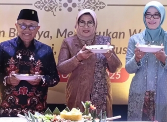 Bupati Blitar Rijanto Dorong Batik Cakra Palah Mendunia