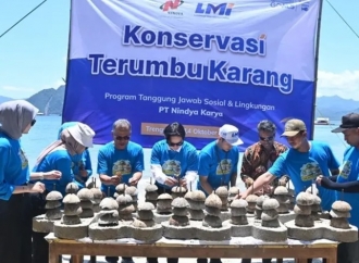 Mas Ipin: Konservasi Mangrove & Terumbu Karang Pulihkan Ekosistem Laut