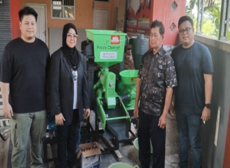 Kaisar Salurkan Bantuan ke Para Petani di Kecamatan Patimuan