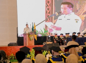 Bupati Hamenang Ajak Lulusan UMKLA Jadi Pelopor Pembangunan Klaten dari Desa