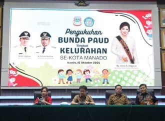 Andrei Angouw Kukuhkan Bunda PAUD Kelurahan se-Manado