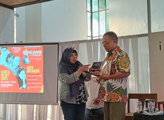 Samuel Wattimena Ingatkan Literasi Jadi Kekuatan Pengembangan Ekonomi Kreatif dan Pariwisata