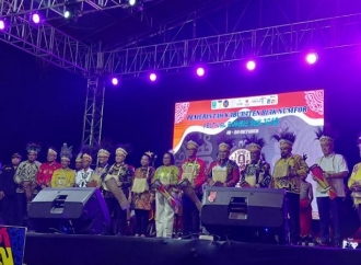 Ruth Naomi Rumkabu Ajak Masyarakat Dukung Pemerintah Lestarikan dan Kembangkan Budaya Biak