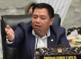 Lasarus Komitmen Percepat Pembangunan Jalan di Kawasan Klutap Kabupaten Sintang