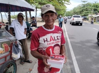 Alex Indra Lukman Terus Komitmen Kepedulian Sosial Lewat Program 'Kamis Berbagi'