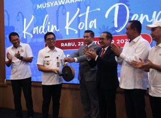 Tekankan Kolaborasi, Wawali Arya Wibawa Buka Musyawarah Kadin Kota Denpasar