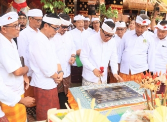 Jaya Negara Ajak Masyarakat Denpasar Jaga Tradisi Leluhur Tumpek Uduh