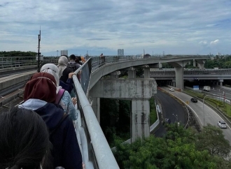 Lasarus Akan Panggil Kemenhub dan Operator LRT, Membuat Penumpang Jalan Kaki 