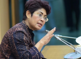 Mercy Barends Gelar Seminar “Semarak Budaya: Perempuan dan Budaya Wakat”