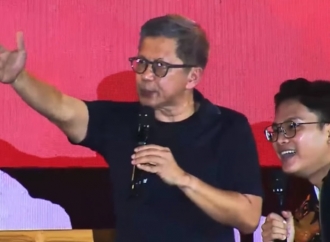 Rocky Gerung di Merah Muda Fest 2025: Merah Banteng itu Berani, Bukan Takut Kekuasaan
