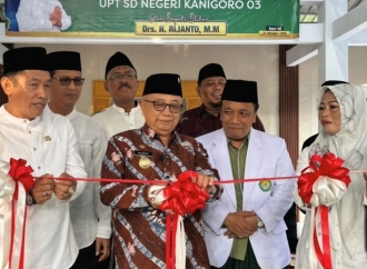Musholla Baru di SDN Kanigoro 03, Bupati Rijanto Dorong Penguatan Karakter Anak Lewat Ibadah