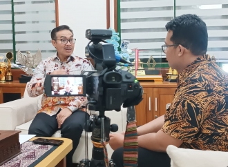 Hasto Wardoyo Ungkap Strategi Gotong Royong Turunkan Stunting Lewat Program “Satu Kampung Satu Tenaga Kesehatan”