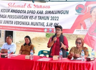 Junita Munthe Kritik Kebijakan Impor Cabai dari Jawa yang Rugikan Petani Simalungun