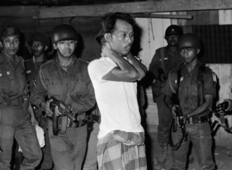 Soeharto Bukan Pahlawan: Jejak Darah 1965-66 dan Ambisi Kekuasaan