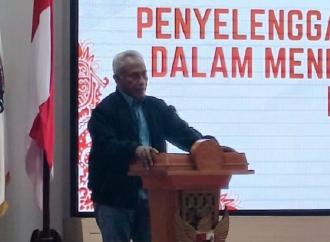 Komarudin Watubun Apresiasi Tinggi Komitmen Gubernur Papua Tengah Majukan Pendidikan