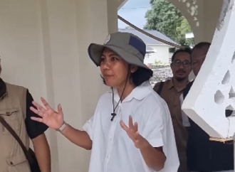 Irine Yusiana Roba Sidak Kualitas Bangunan Musholah Hunian Tetap di Rua, Ternate