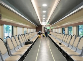 Ongkos Kereta Petani-Pedagang Disubsidi 60%, Lasarus Singgung Polemik Utang Whoosh 