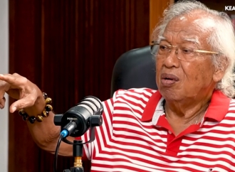 Kisah Pilu Hoegeng: Dilarang Soeharto Hadiri HUT Polri & Saksi Nikah Prabowo-Titiek