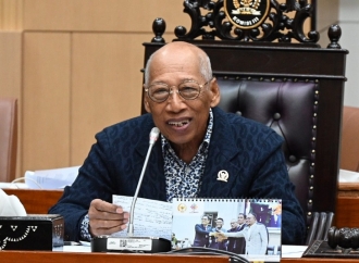 Wayan Sudirta Soal Pekerja Migran: Di Indonesia, Masih Ada Pihak yang Mempersulit Administrasi