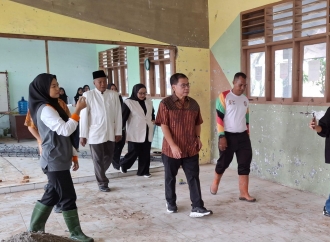 Sofyan Tan Salurkan Rp1,4 Miliar Bantuan untuk SD di Percut