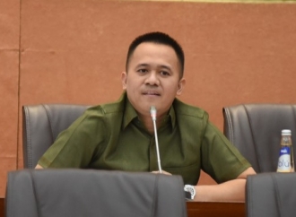 Tindak Kekerasan Oknum EVP PLN dan Terlilit Utang Rp711,2 Triliun, Mufti Anam: Rombak Direksi 